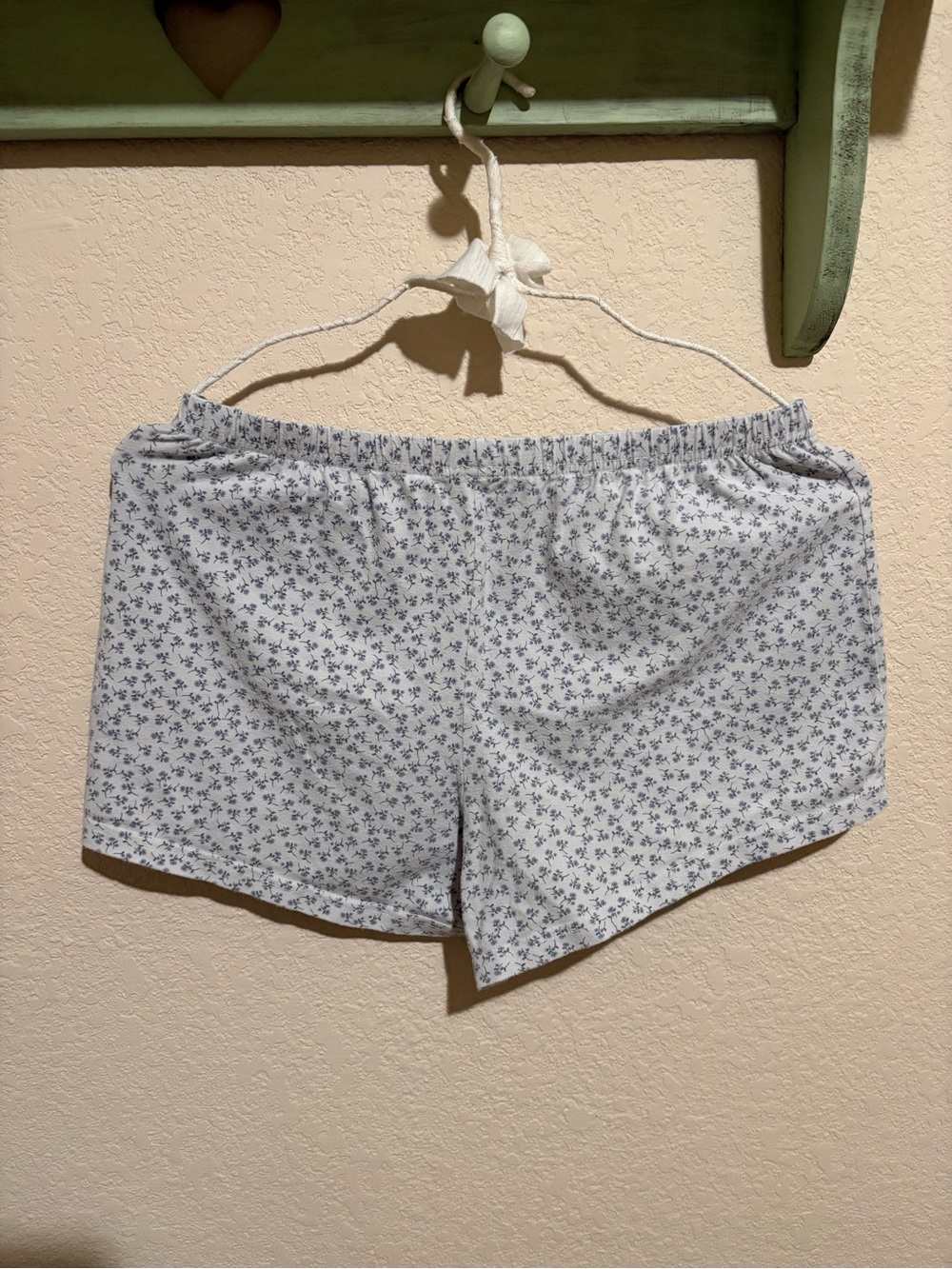 Brandy Melville Blue Floral Elastic-Waist Women's Shorts